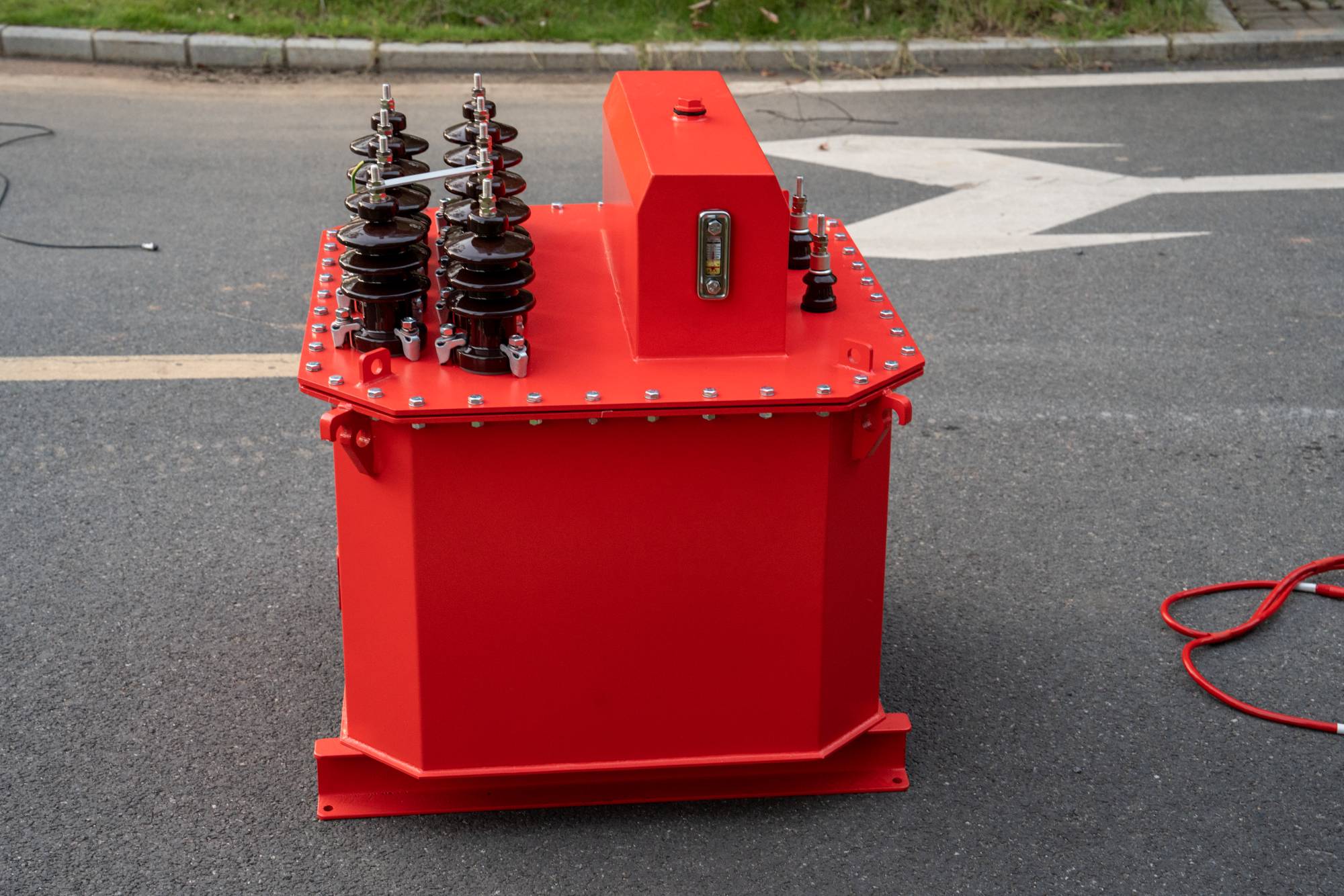 Variable Frequency Series Resonant Test System 4 Variable Frequency Series Resonant Test System 4